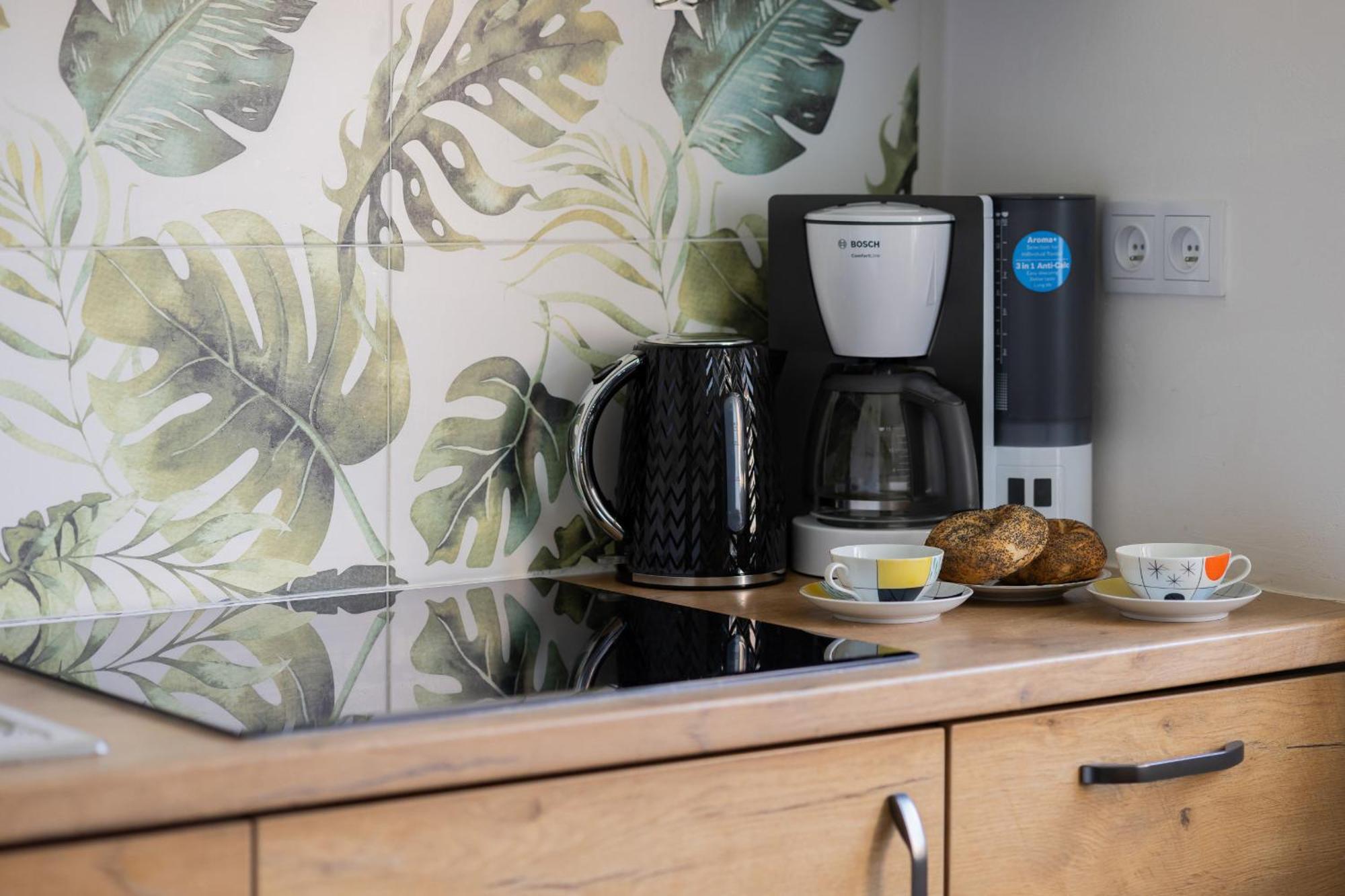 Spacious Apartment For 6 People Near The Old Town By Noclegi Renters Varsóvia Exterior foto