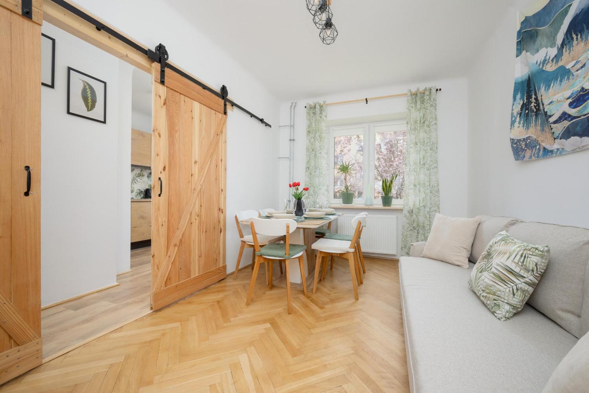 Spacious Apartment For 6 People Near The Old Town By Noclegi Renters Varsóvia Exterior foto