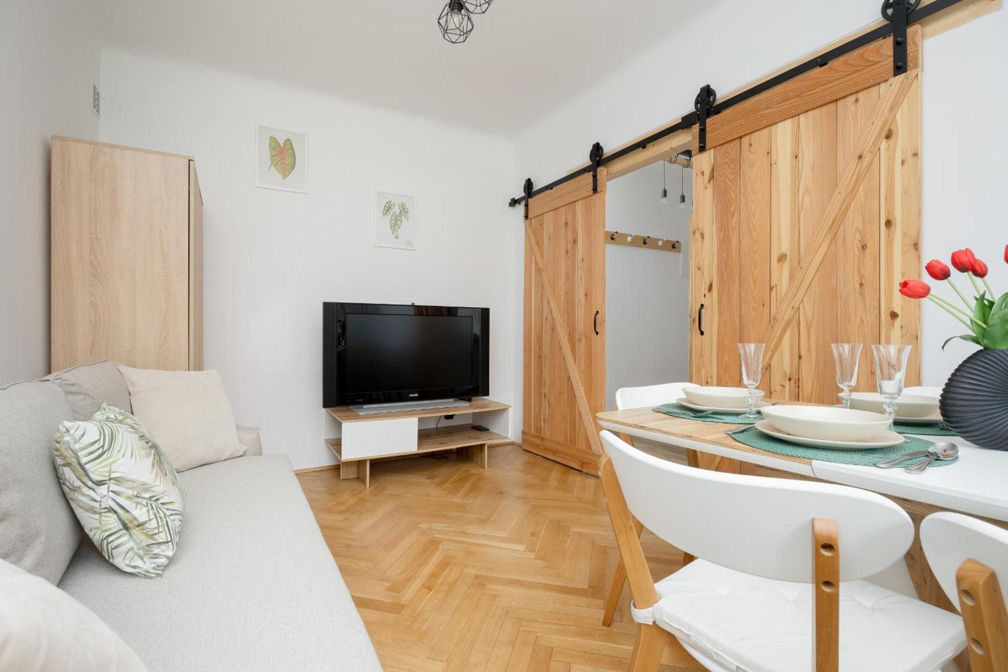 Spacious Apartment For 6 People Near The Old Town By Noclegi Renters Varsóvia Exterior foto