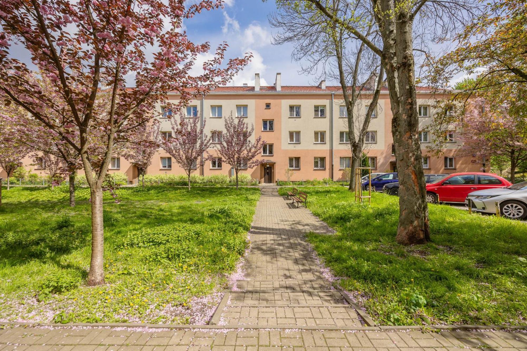 Spacious Apartment For 6 People Near The Old Town By Noclegi Renters Varsóvia Exterior foto