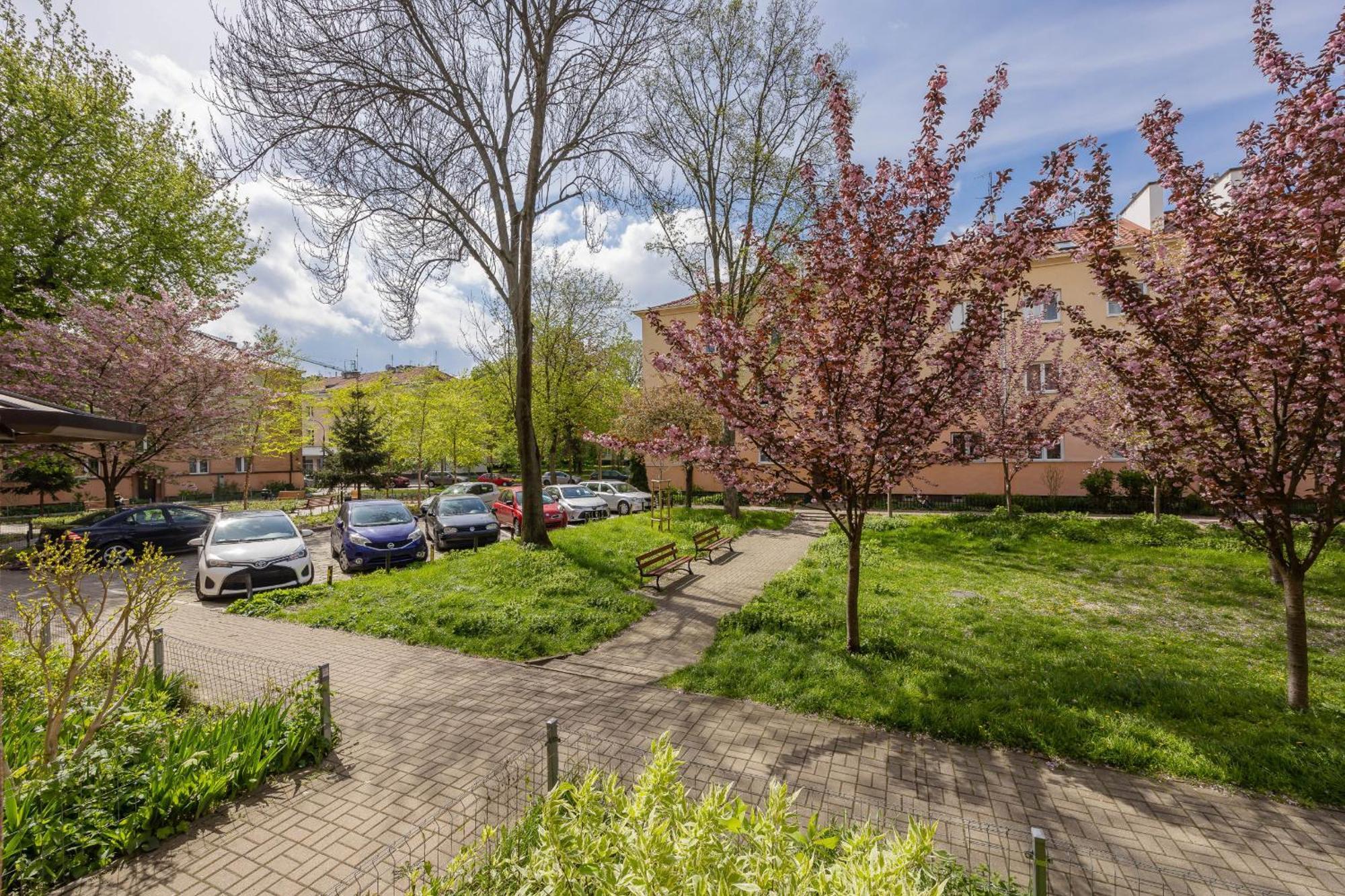 Spacious Apartment For 6 People Near The Old Town By Noclegi Renters Varsóvia Exterior foto
